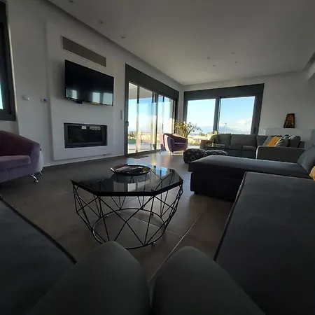 Maria Luxury *