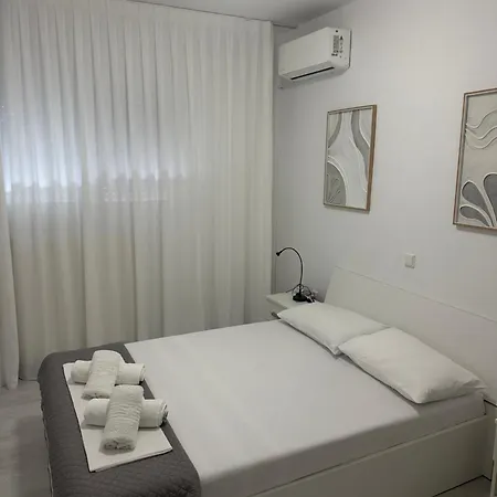Maria Luxury